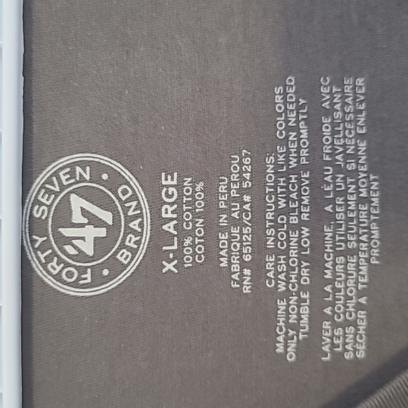 Ladies Pittsburgh Penguins 2016 Stanley Cup v-neck shirt - Picture 3 of 3